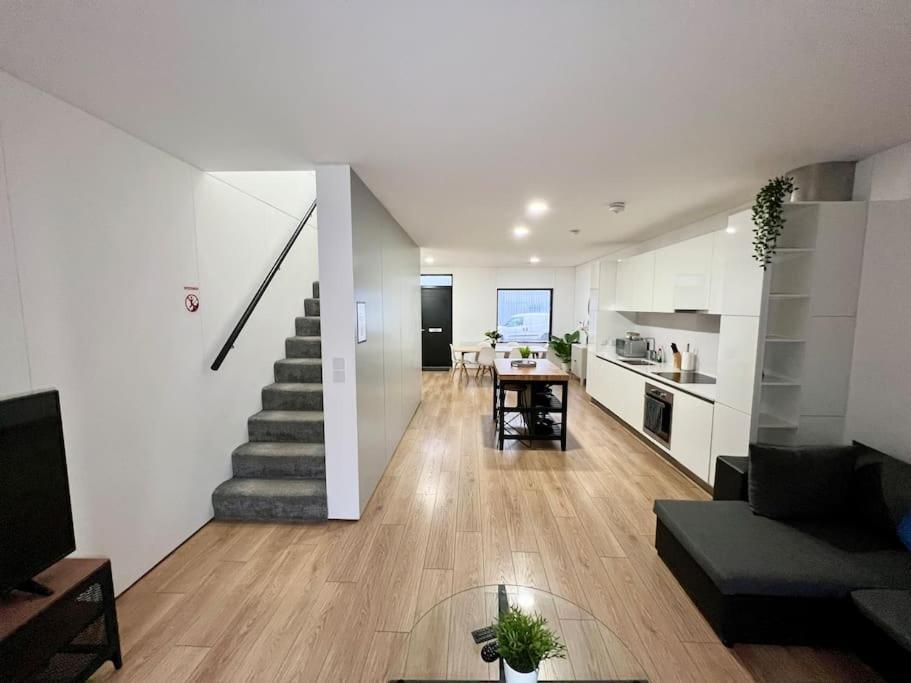 Large Townhouse 5 Beds With Two Parking Spaces - Manchester City Centre Extérieur photo